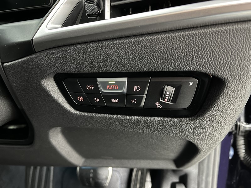 2026 (75) BMW 3 SERIES 320i M Sport 5dr Step Auto 5365261