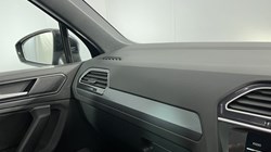 2019 (19) VOLKSWAGEN TIGUAN 2.0 TDi 150 4Motion R-Line Tech 5dr DSG 5012794