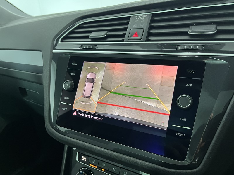 2019 (19) VOLKSWAGEN TIGUAN 2.0 TDi 150 4Motion R-Line Tech 5dr DSG 5012786