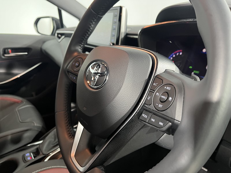 2020 (20) TOYOTA COROLLA 2.0 VVT-i Hybrid Excel 5dr CVT 5017828