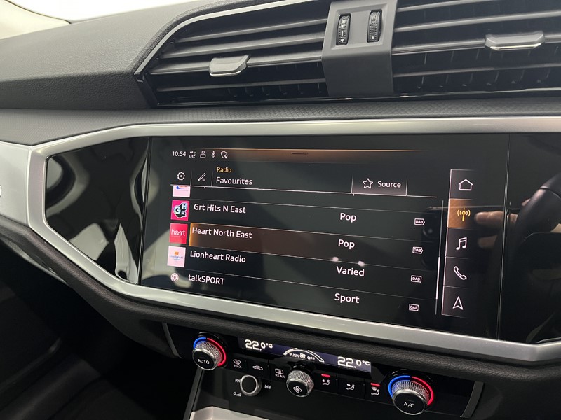 2022 (22) AUDI Q3 35 TFSI Sport 5dr 5007621