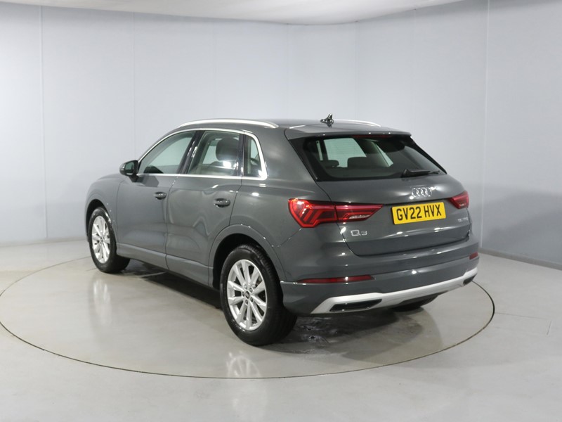 2022 (22) AUDI Q3 35 TFSI Sport 5dr