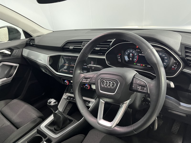 2022 (22) AUDI Q3 35 TFSI Sport 5dr 5007602