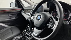 2019 (19) BMW 2 SERIES 220i Luxury 5dr DCT 5011532