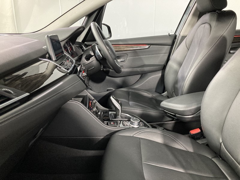 2019 (19) BMW 2 SERIES 220i Luxury 5dr DCT 5011562