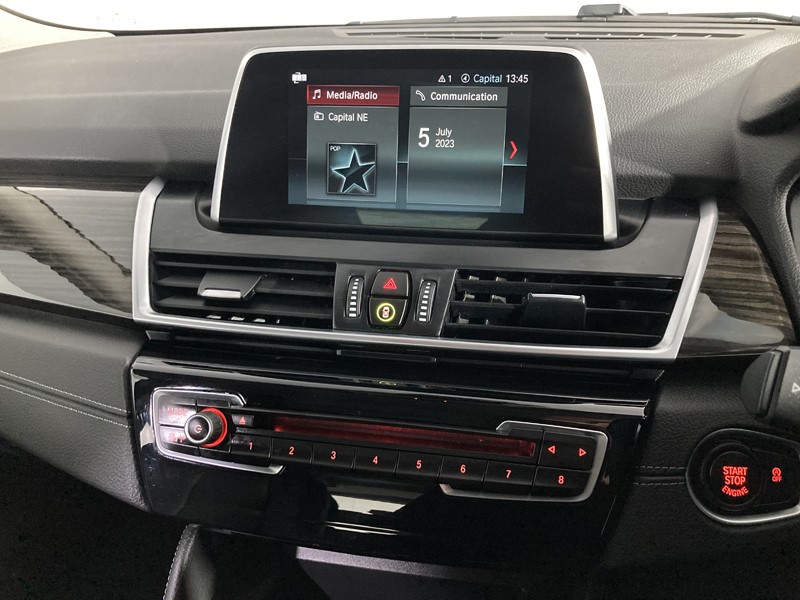 2019 (19) BMW 2 SERIES 220i Luxury 5dr DCT 5011534