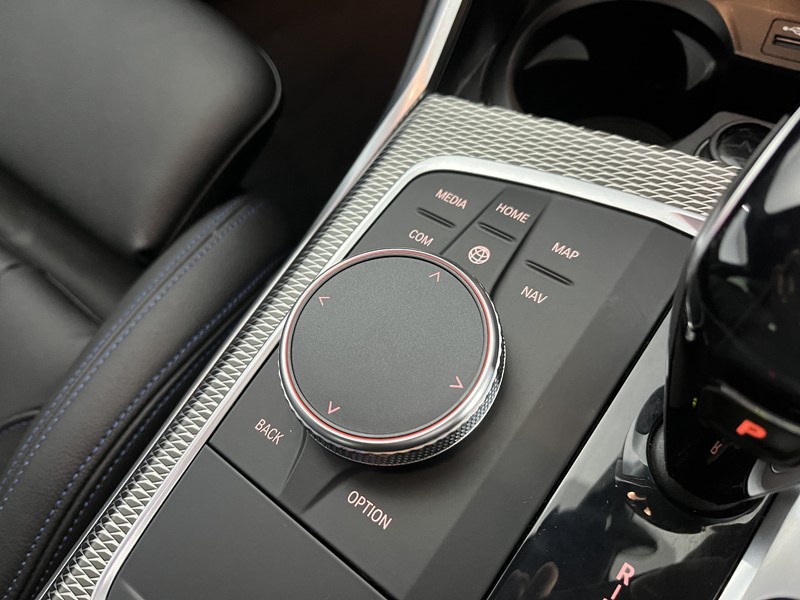 2020 (20) BMW 3 SERIES 320i xDrive M Sport 4dr Step Auto 5085470