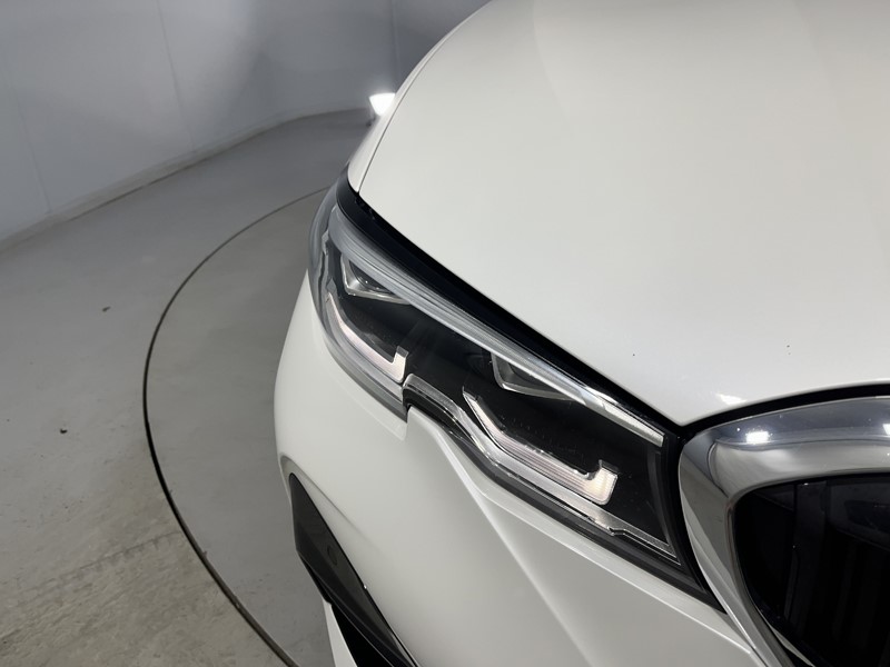 2020 (20) BMW 3 SERIES 320i xDrive M Sport 4dr Step Auto 5085478