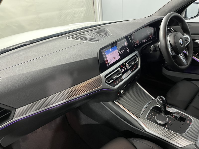2020 (20) BMW 3 SERIES 320i xDrive M Sport 4dr Step Auto 5085445