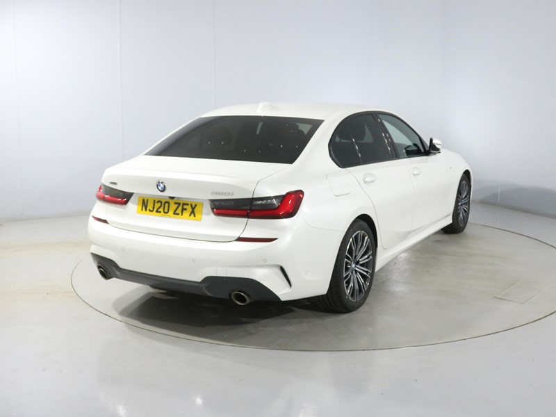 2020 (20) BMW 3 SERIES 320i xDrive M Sport 4dr Step Auto 5085486