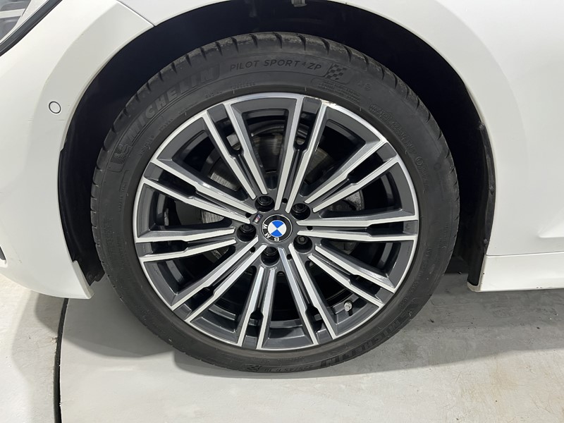 2020 (20) BMW 3 SERIES 320i xDrive M Sport 4dr Step Auto 5085452