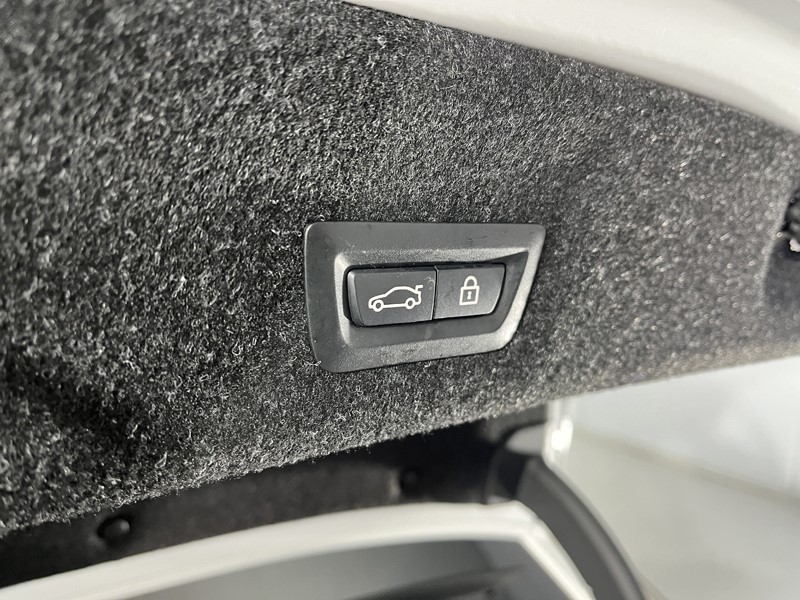 2020 (20) BMW 3 SERIES 320i xDrive M Sport 4dr Step Auto 5085484