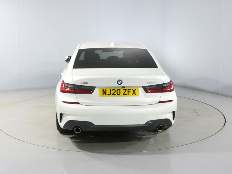 2020 (20) BMW 3 SERIES 320i xDrive M Sport 4dr Step Auto 5085453