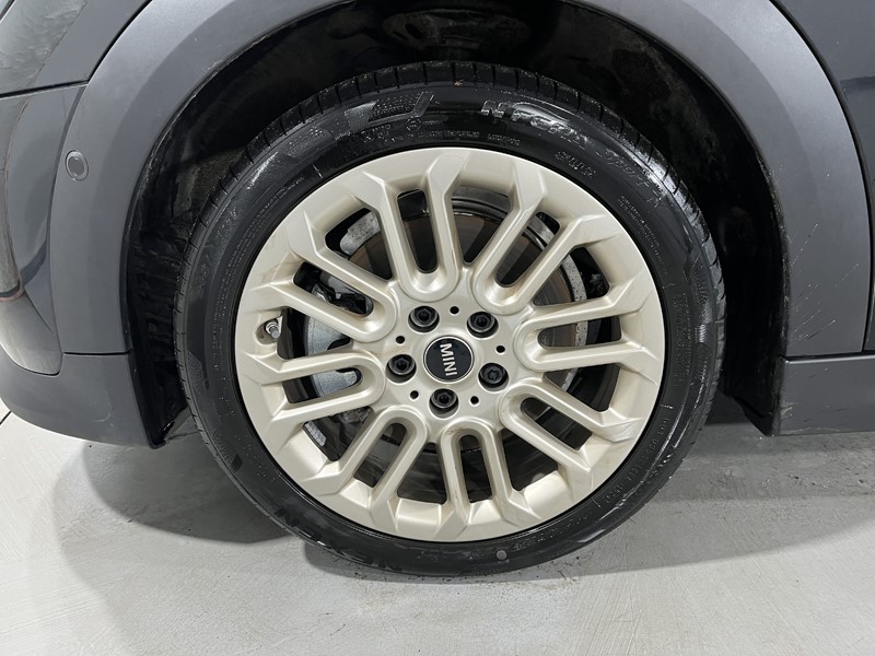 2024 (24) MINI COOPER 1.5 C Exclusive 3dr Auto 5008061