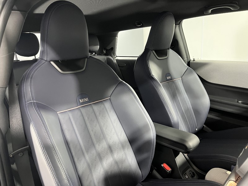 2024 (24) MINI COOPER 1.5 C Exclusive 3dr Auto 5008058