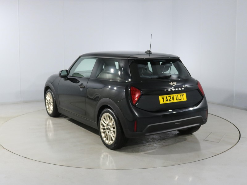 2024 (24) MINI COOPER 1.5 C Exclusive 3dr Auto