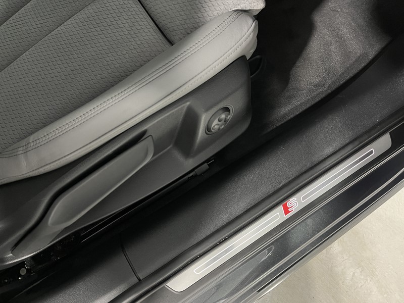 2023 (73) AUDI A4 35 TFSI Black Edition 4dr S Tronic 5012831