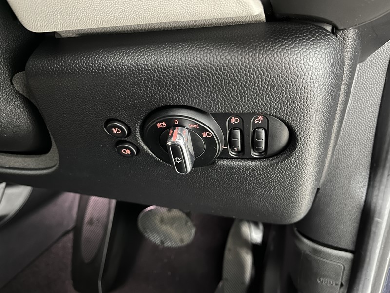 2020 (70) MINI HATCHBACK 1.5 Cooper Exclusive II 5dr Auto 5032334