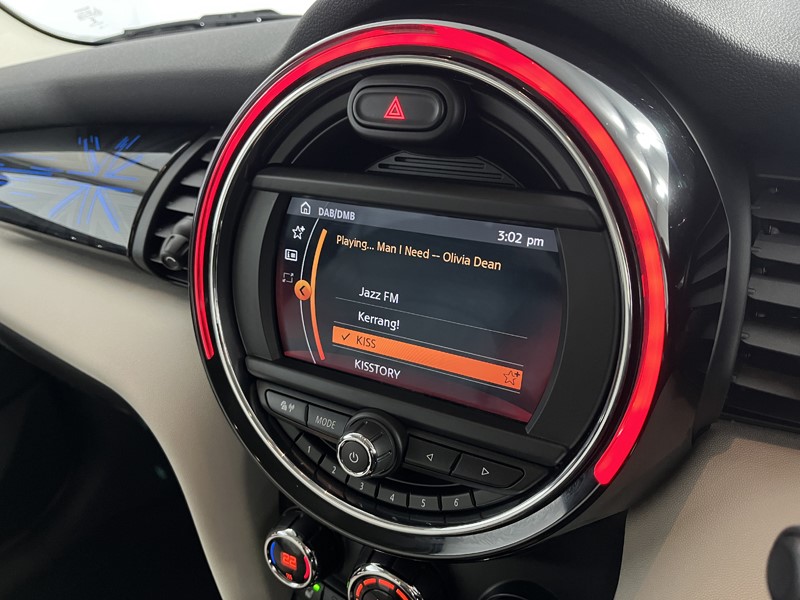 2020 (70) MINI HATCHBACK 1.5 Cooper Exclusive II 5dr Auto 5032340