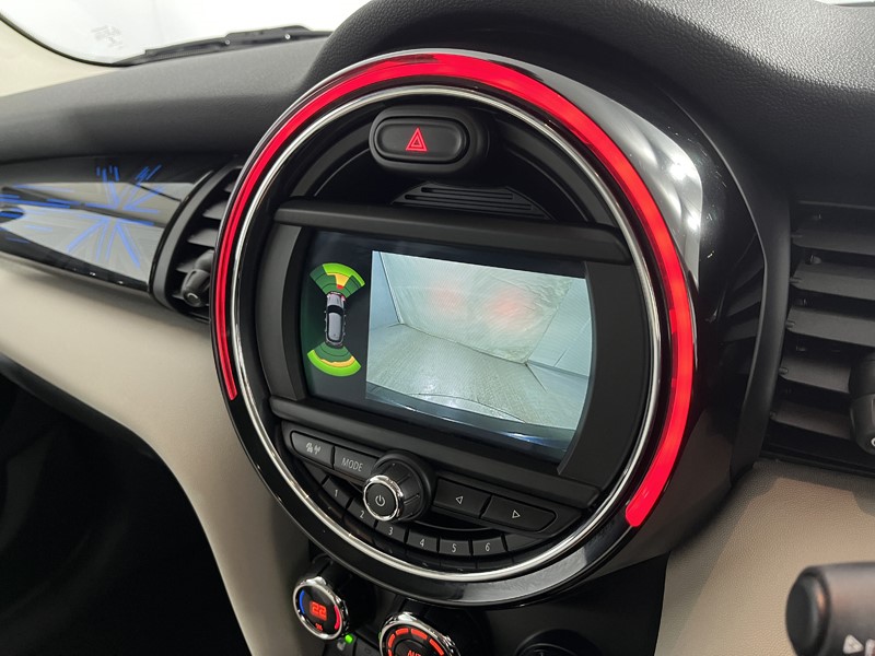 2020 (70) MINI HATCHBACK 1.5 Cooper Exclusive II 5dr Auto 5320523