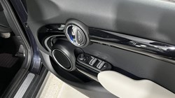 2020 (70) MINI HATCHBACK 1.5 Cooper Exclusive II 5dr Auto 5320525