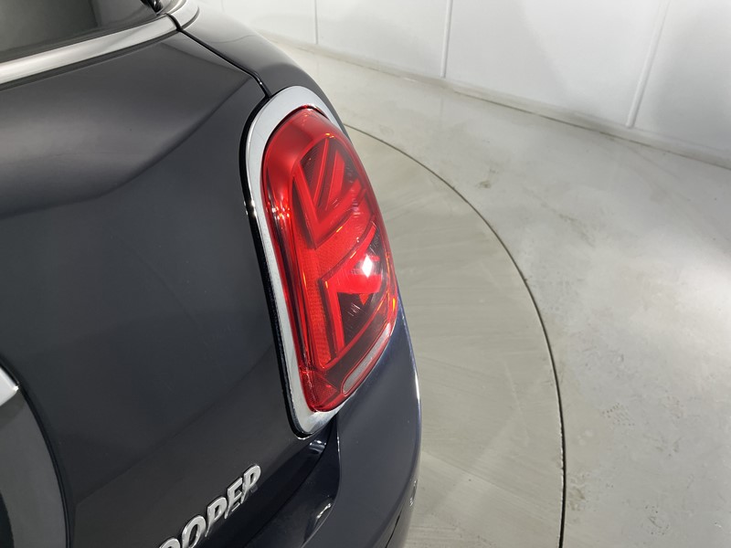 2020 (70) MINI HATCHBACK 1.5 Cooper Exclusive II 5dr Auto 5032353