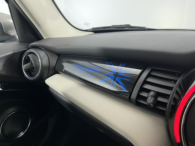 2020 (70) MINI HATCHBACK 1.5 Cooper Exclusive II 5dr Auto 5032339