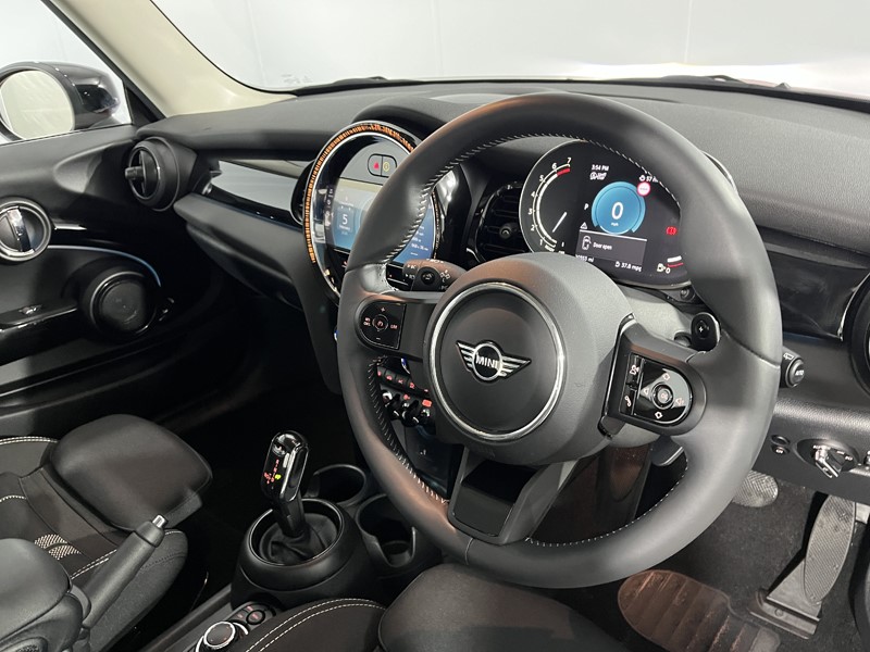 2022 (72) MINI HATCHBACK 2.0 Cooper S Classic 3dr Auto 5032203