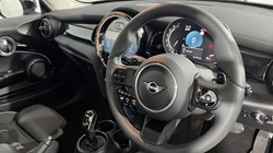 2022 (72) MINI HATCHBACK 2.0 Cooper S Classic 3dr Auto 5032203