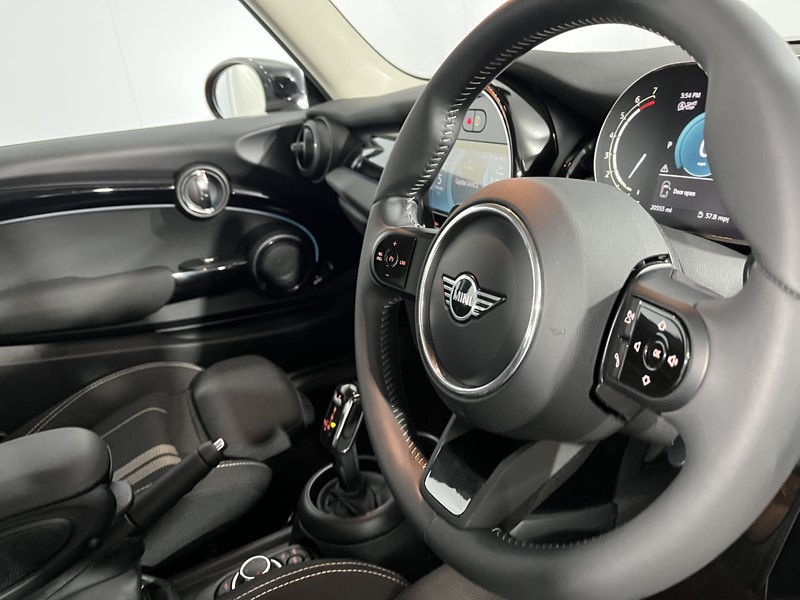 2022 (72) MINI HATCHBACK 2.0 Cooper S Classic 3dr Auto 5032218