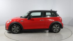 2022 (72) MINI HATCHBACK 2.0 Cooper S Classic 3dr Auto 5032239