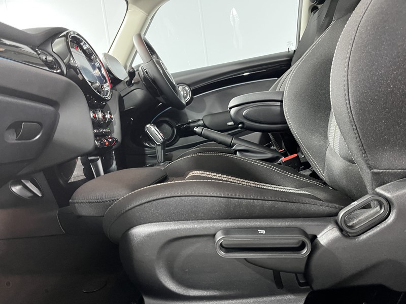 2022 (72) MINI HATCHBACK 2.0 Cooper S Classic 3dr Auto 5032230