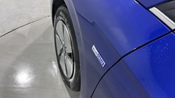 2020 (20) HYUNDAI IONIQ 1.6 GDi Hybrid Premium 5dr DCT 5032999