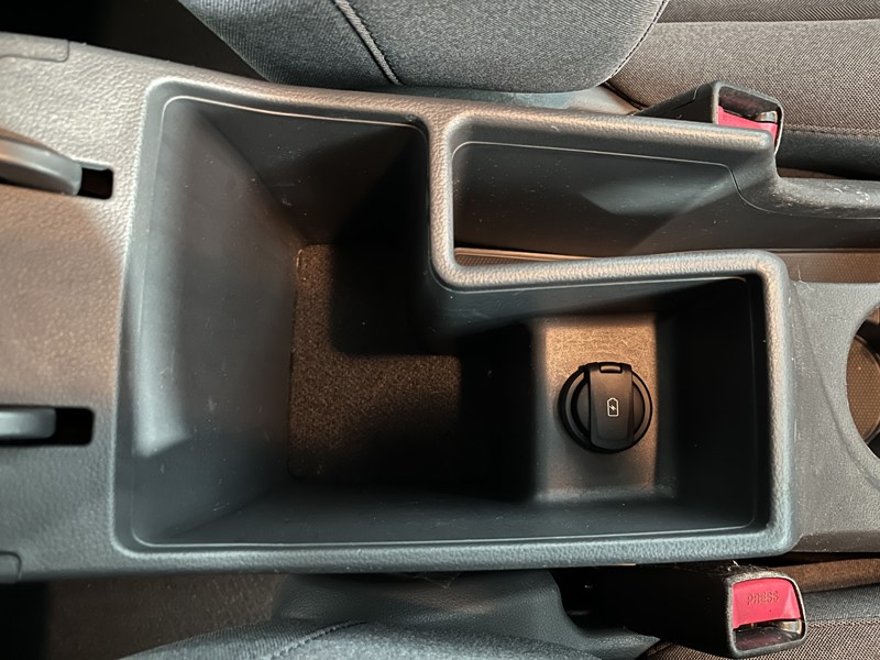 2020 (20) HYUNDAI IONIQ 1.6 GDi Hybrid Premium 5dr DCT 5032990