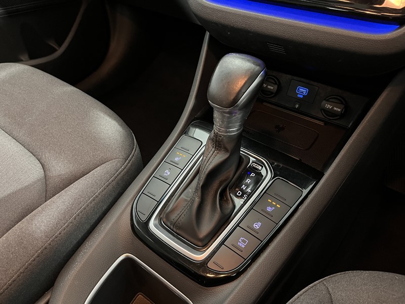 2020 (20) HYUNDAI IONIQ 1.6 GDi Hybrid Premium 5dr DCT 5032969