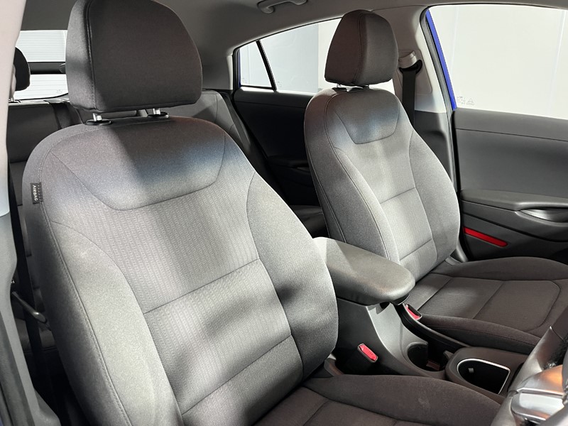 2020 (20) HYUNDAI IONIQ 1.6 GDi Hybrid Premium 5dr DCT 5032970