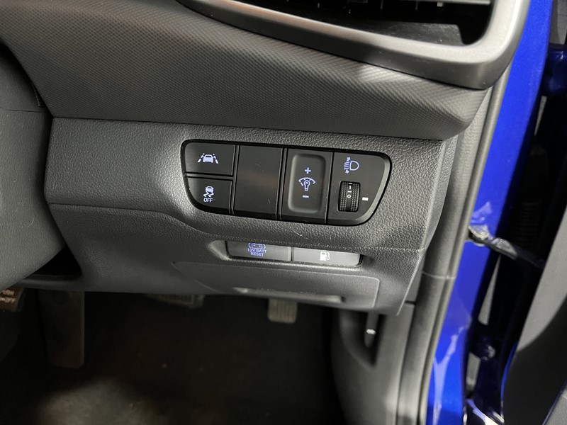 2020 (20) HYUNDAI IONIQ 1.6 GDi Hybrid Premium 5dr DCT 5032980