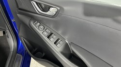 2020 (20) HYUNDAI IONIQ 1.6 GDi Hybrid Premium 5dr DCT 5032979
