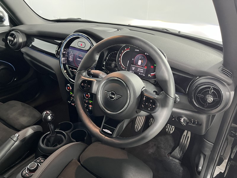 2022 (22) MINI HATCHBACK 2.0 John Cooper Works 3dr 5032051