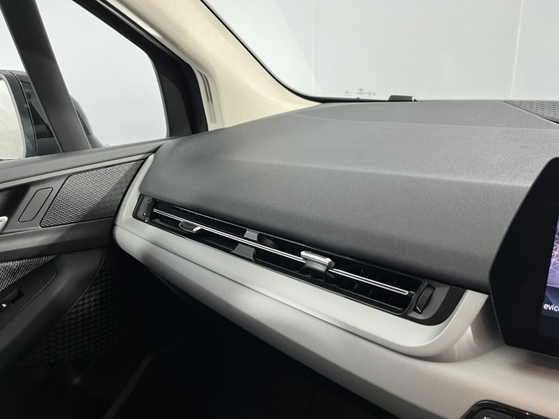 2023 (72) BMW 2 SERIES 220i MHT Sport 5dr DCT 5042817