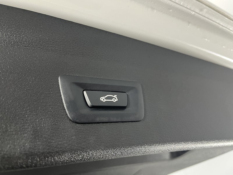 2019 (19) BMW X1 xDrive 20d xLine 5dr Step Auto 5042790