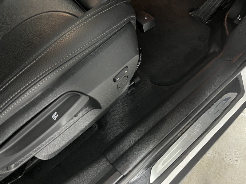 2019 (19) BMW X1 xDrive 20d xLine 5dr Step Auto 5042767