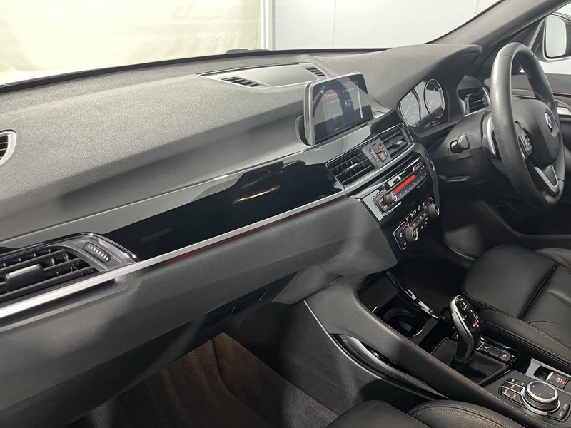 2019 (19) BMW X1 xDrive 20d xLine 5dr Step Auto 5042754