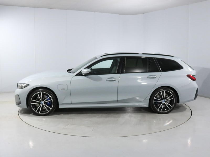 2024 (24) BMW 3 SERIES 330e M Sport 5dr Step Auto 5078316