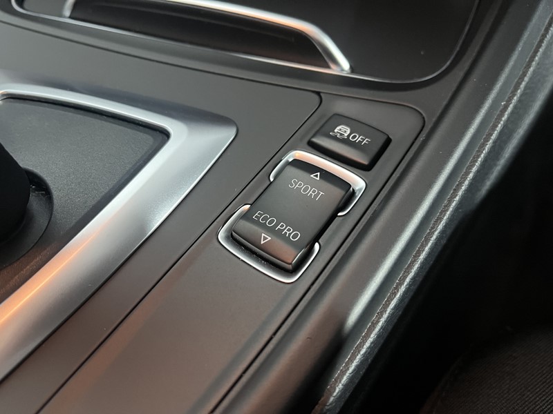 2018 (68) BMW 3 SERIES 320d xDrive SE 4dr Step Auto 5010715