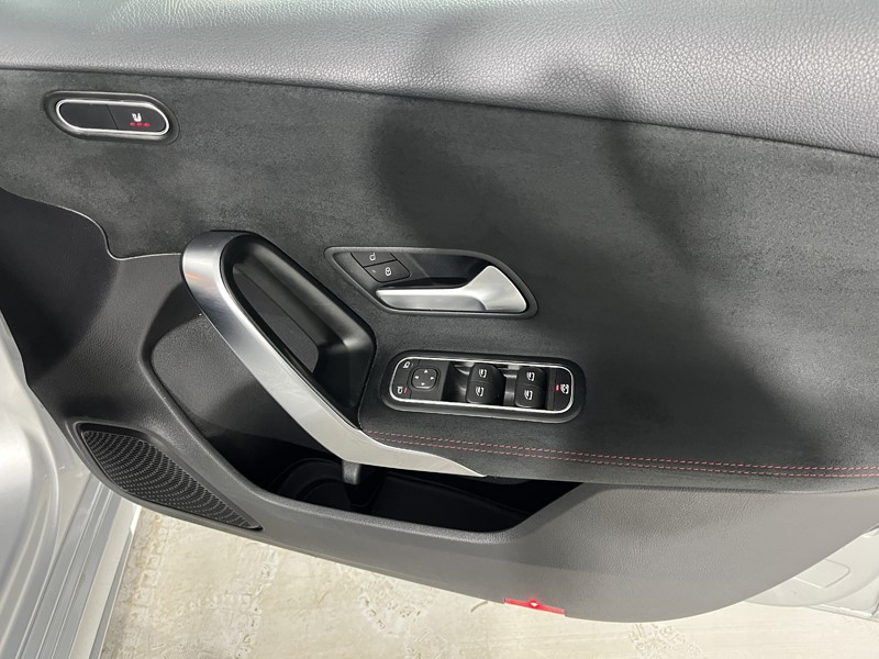 2021 (21) MERCEDES-BENZ A CLASS A180d AMG Line 5dr Auto 5043104