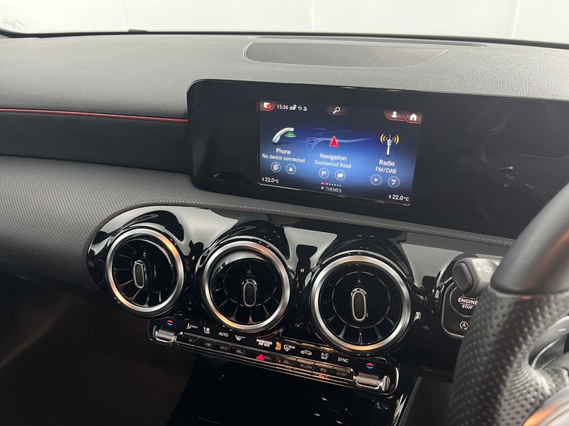 2021 (21) MERCEDES-BENZ A CLASS A180d AMG Line 5dr Auto 5043092