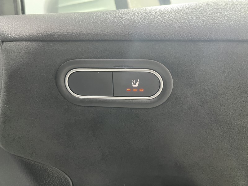 2021 (21) MERCEDES-BENZ A CLASS A180d AMG Line 5dr Auto 5043105