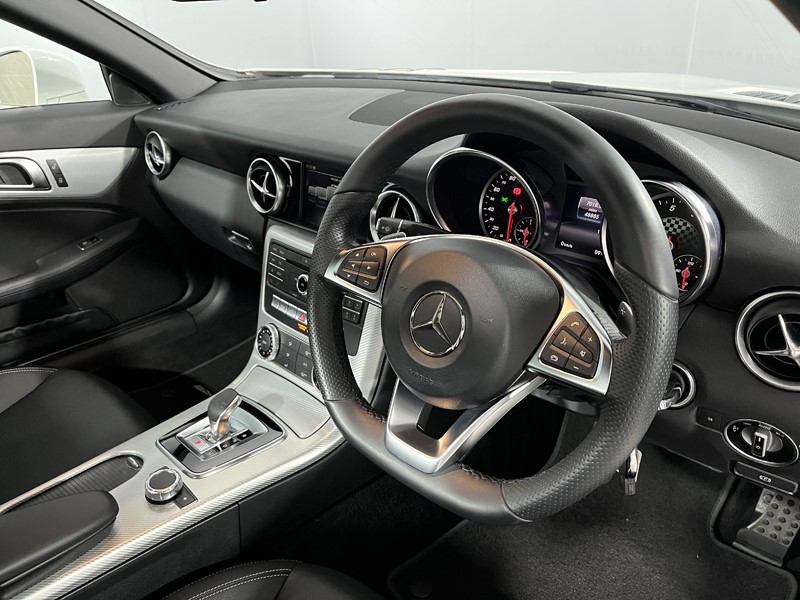 2017 (67) MERCEDES-BENZ SLC 180 AMG Line 2dr 9G-Tronic 5042996