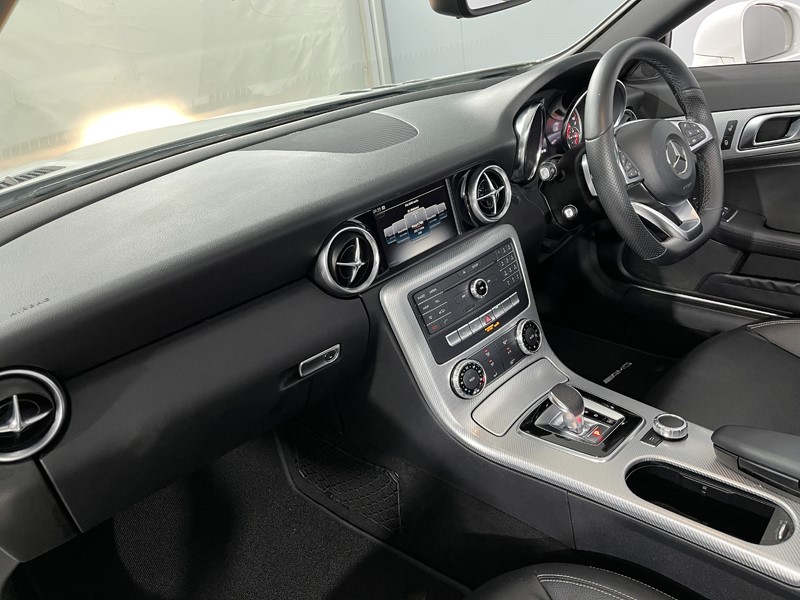 2017 (67) MERCEDES-BENZ SLC 180 AMG Line 2dr 9G-Tronic 5042997